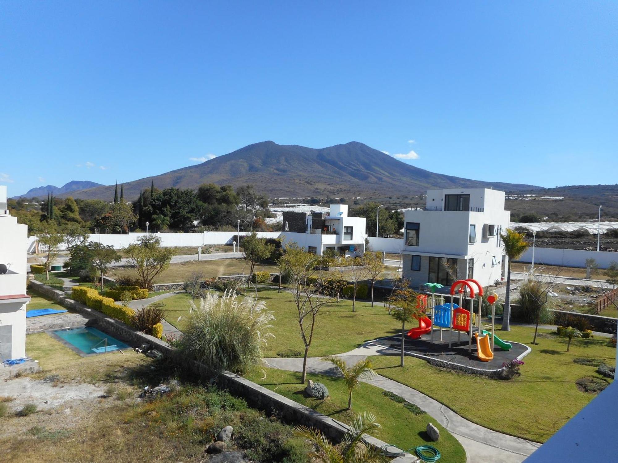 Hermosa Casa En Orilla Del Lago -Zona De Villedos- San Cristobal Zapotitlan Extérieur photo