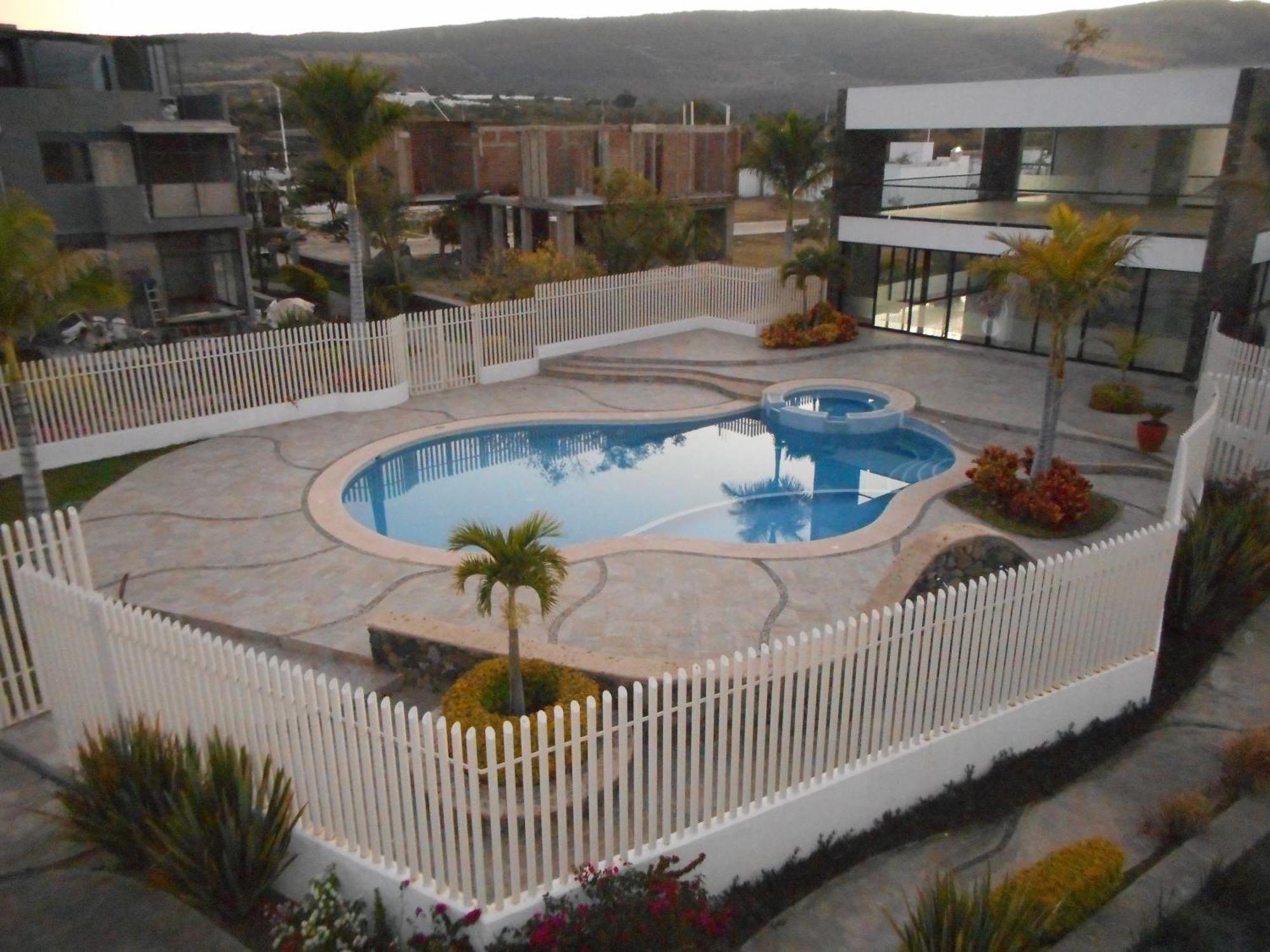 Hermosa Casa En Orilla Del Lago -Zona De Villedos- San Cristobal Zapotitlan Extérieur photo