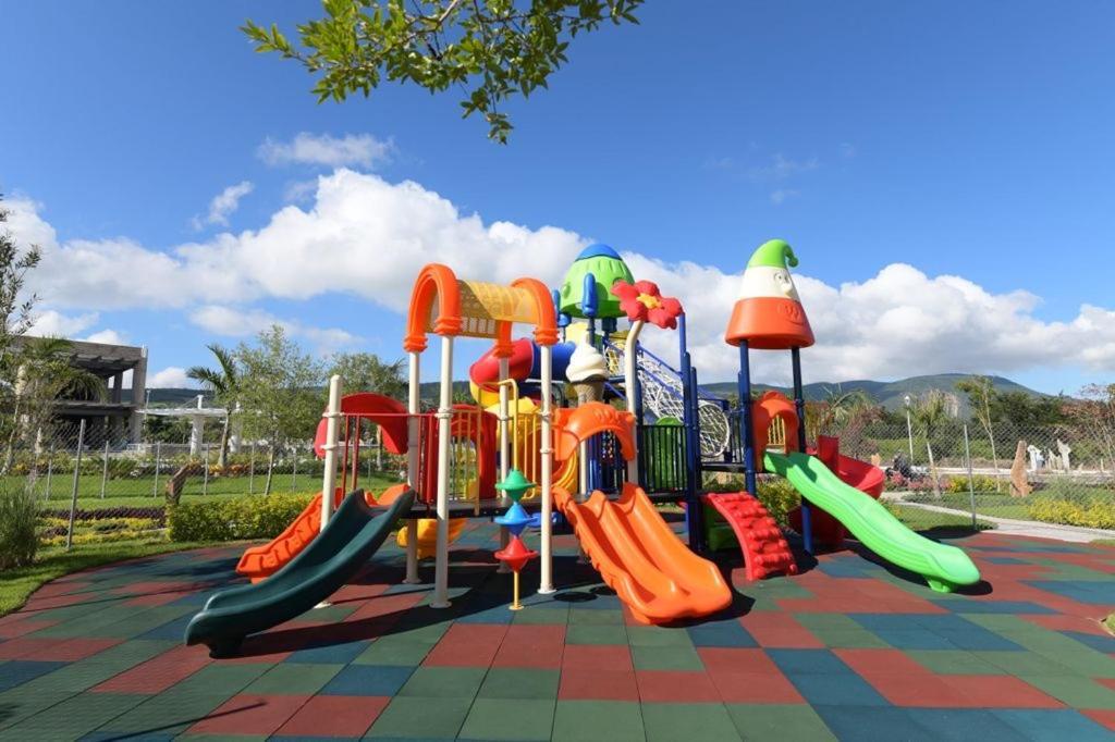 Hermosa Casa En Orilla Del Lago -Zona De Villedos- San Cristobal Zapotitlan Extérieur photo