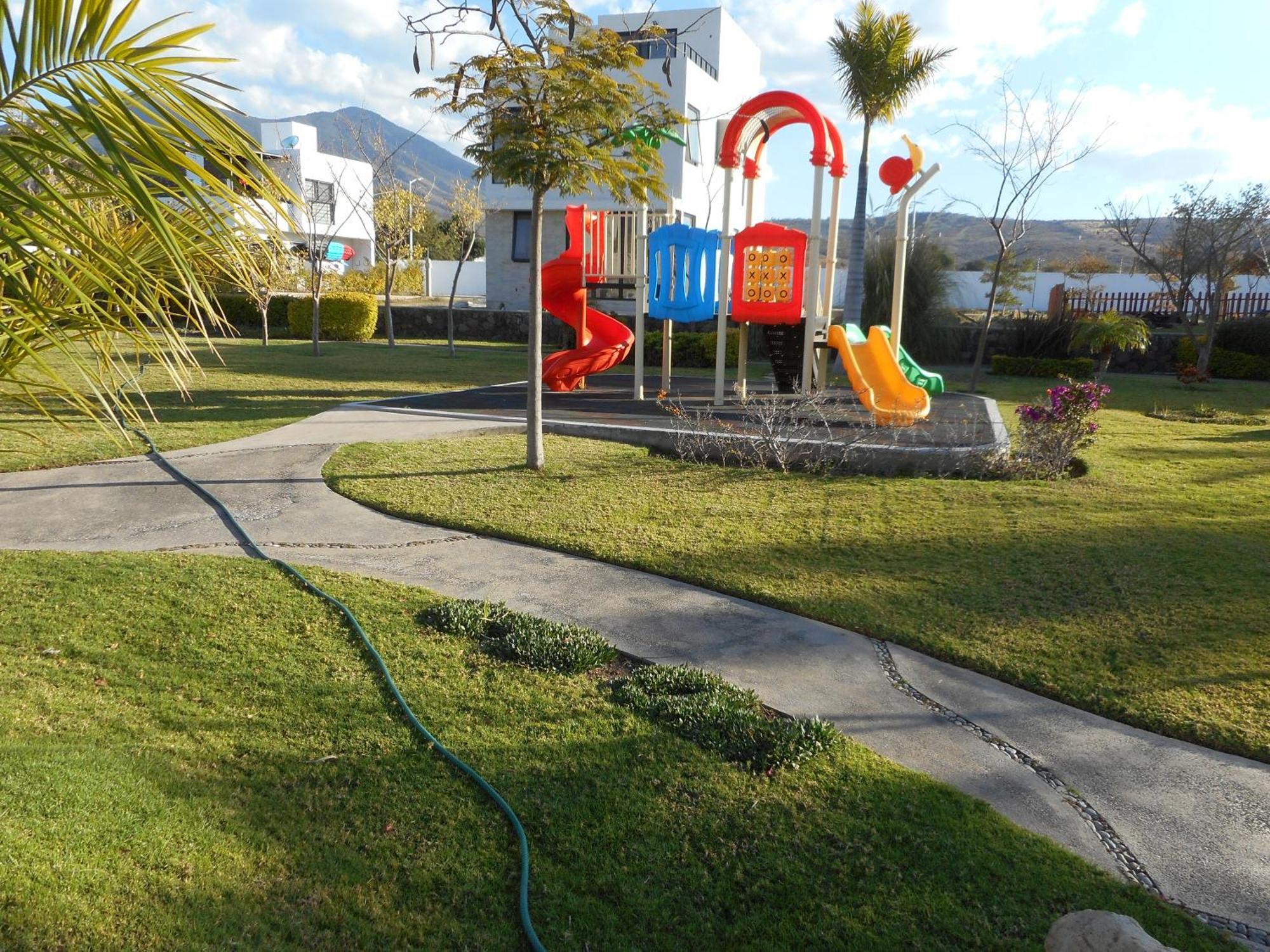 Hermosa Casa En Orilla Del Lago -Zona De Villedos- San Cristobal Zapotitlan Extérieur photo